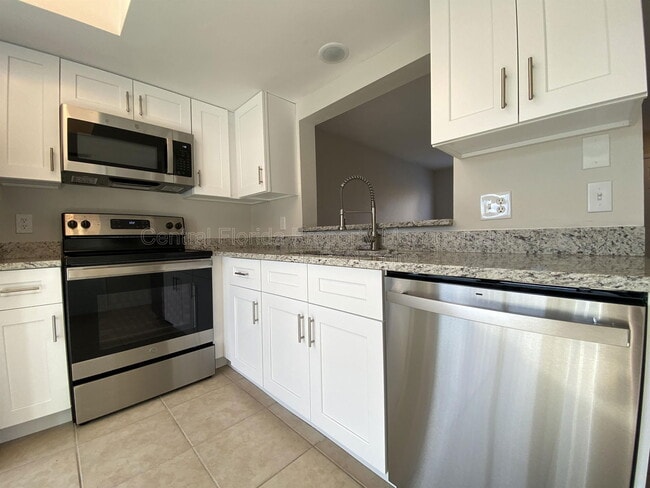 Building Photo - 12014 Pepperdine Pl