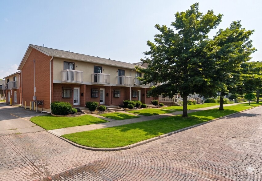 Building Photo - 102 McMillen Ave