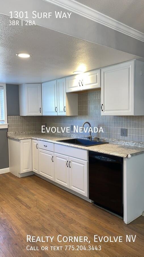 Building Photo - 1301 Surf Way