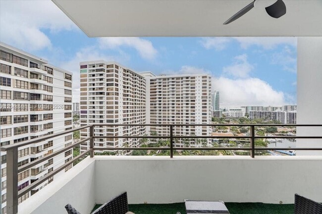 Building Photo - 600 Three Islands Boulevard