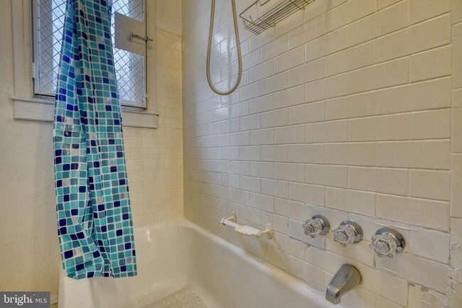 Building Photo - 1208 N Calvert St