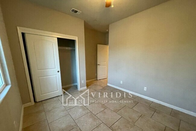Building Photo - 3298 Tradewinds Ave