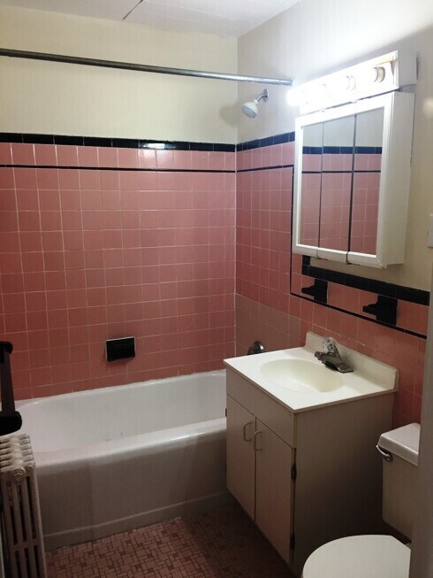 Building Photo - 471 Beacon St