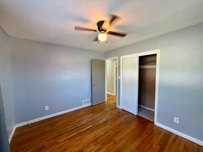 Building Photo - 18 Aquilla Ave