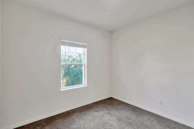 Building Photo - 1004 Heron Sound Dr