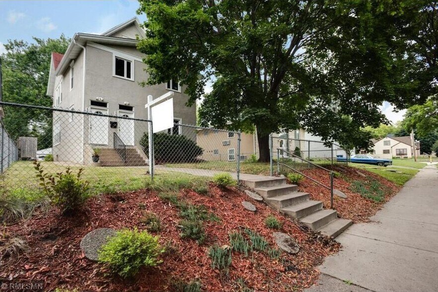 Building Photo - 2513 Fremont Ave N