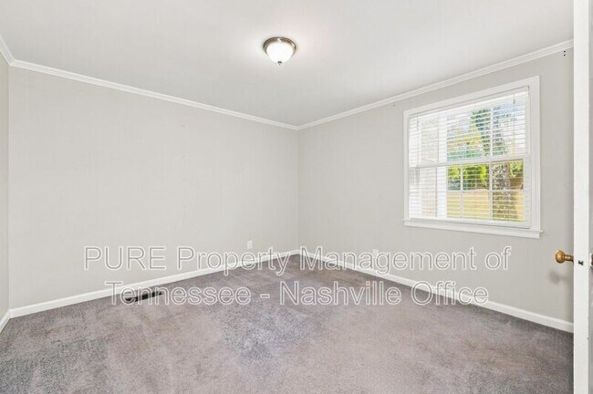 Building Photo - 947 Evans Rd
