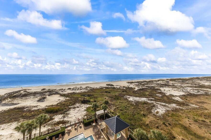 Building Photo - 527 Beach Club Trail