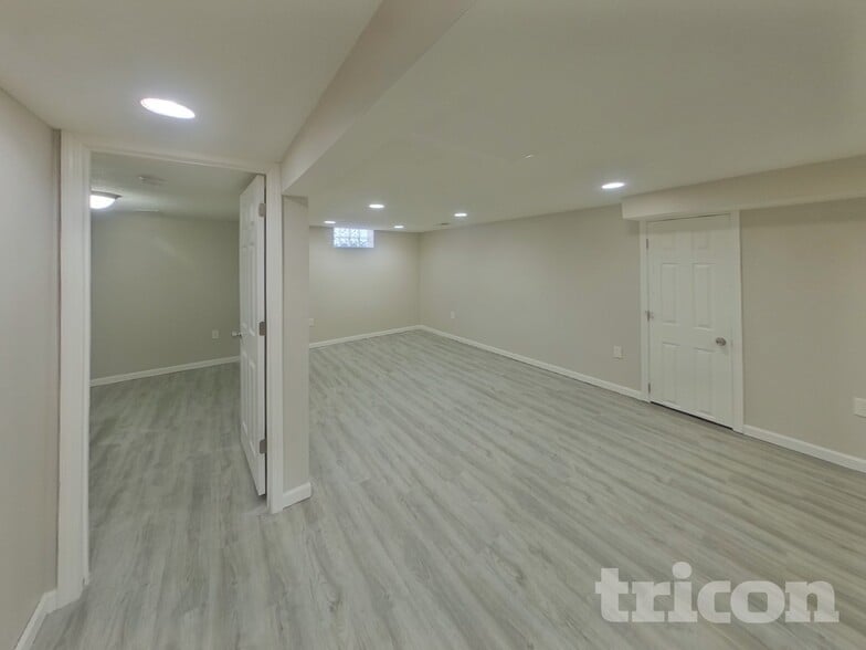 Building Photo - 2931 Woodbridge St