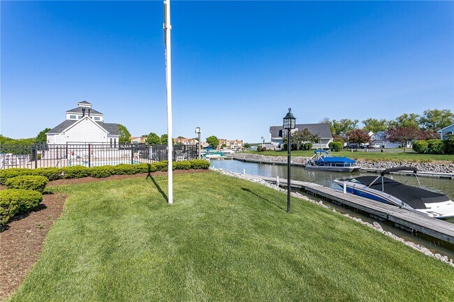 Building Photo - 72 Windward Way