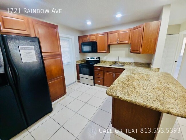 Building Photo - 1721 Rainbow Ave