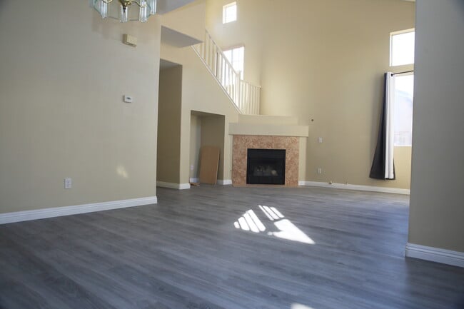 Building Photo - 42084 Orange Blossom Dr