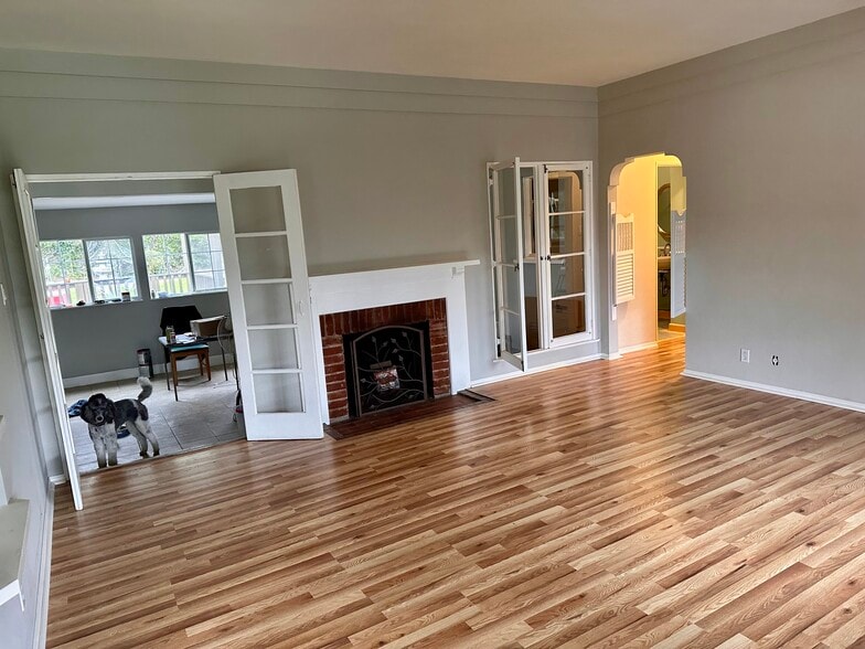 Front room - 25 Lowell Ave