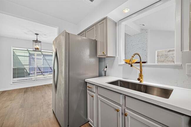 Building Photo - 1917 Trixie Ln