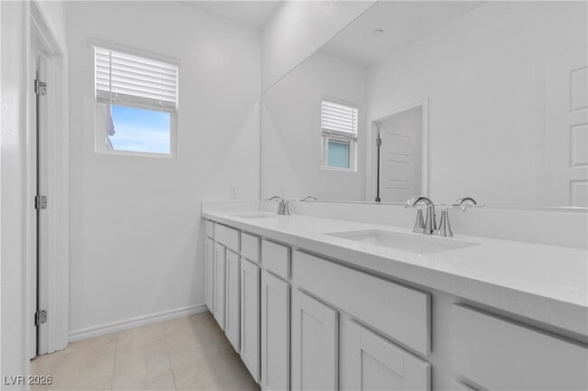 Building Photo - 3508 Liviana Gln Ave