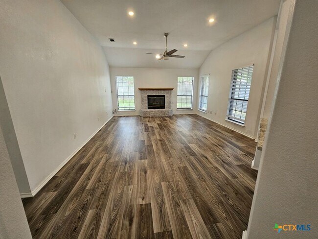 Building Photo - 603 Totem Trail