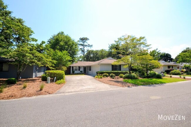 Building Photo - 1210 Smith Bay Cir W