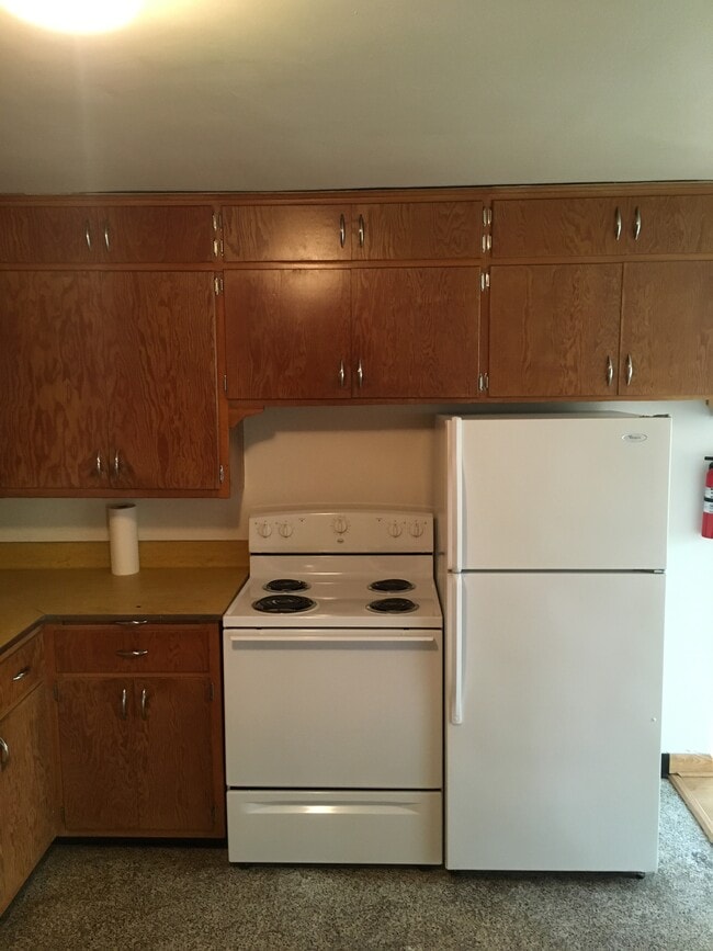 Building Photo - 708 Marshall St