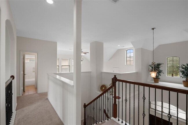 Building Photo - 114 E Lasting Spring Cir