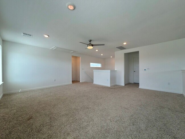 Building Photo - 2901 Louris Ln