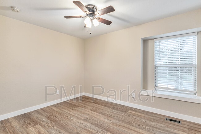 Building Photo - 8487 Wheatgrass Cir