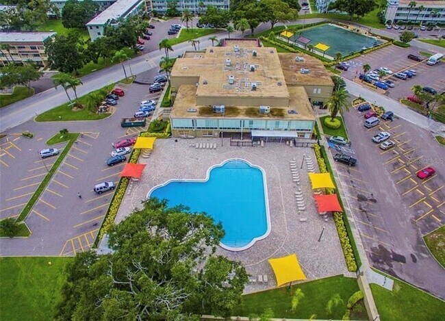 Building Photo - 2404 Florentine Way