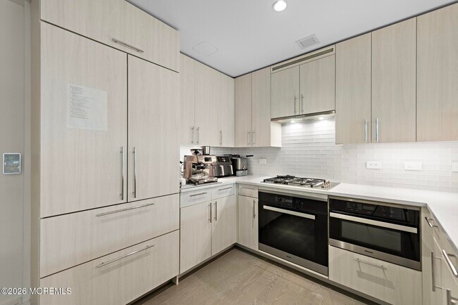 Building Photo - 30 Melrose Terrace