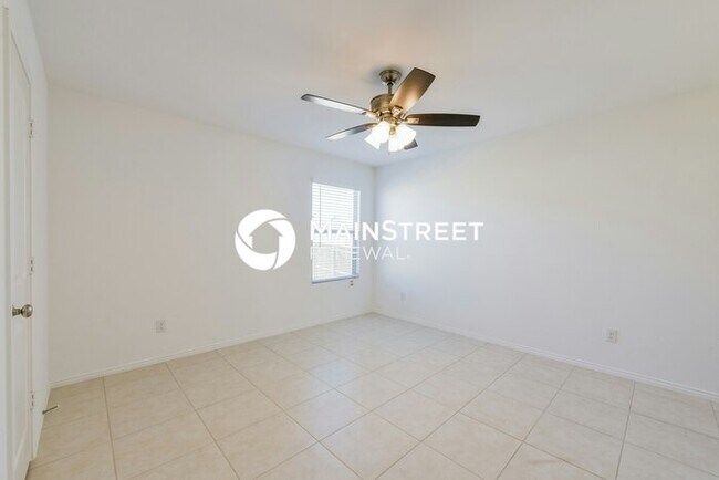 Building Photo - 3 Bedroom Pet-Friendly Home in Fort Worth, TX with Main Street Renewal