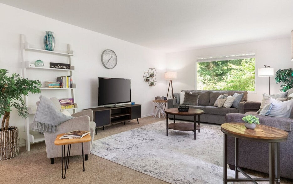 Building Photo - 804 N Main St