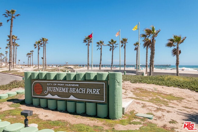 Building Photo - 801 Oceano Dr