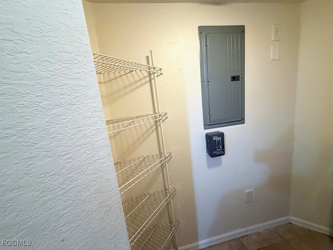 Building Photo - 4135 Residence Drive