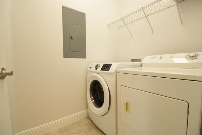 Building Photo - 3450 SW 74th Way