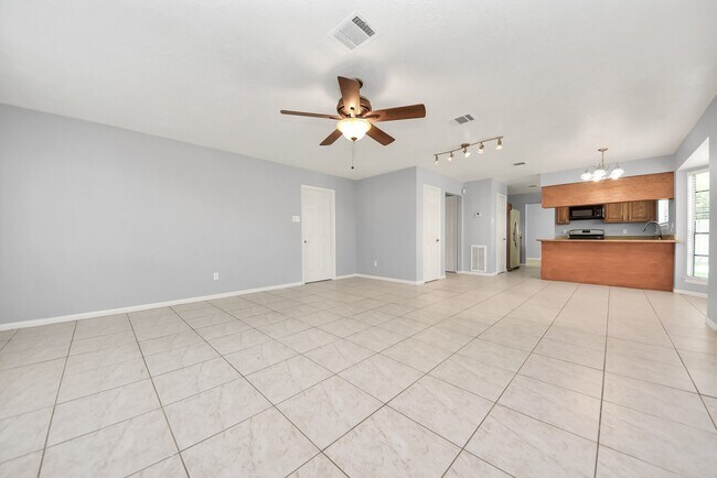 Building Photo - 16006 Autumn Falls Ln