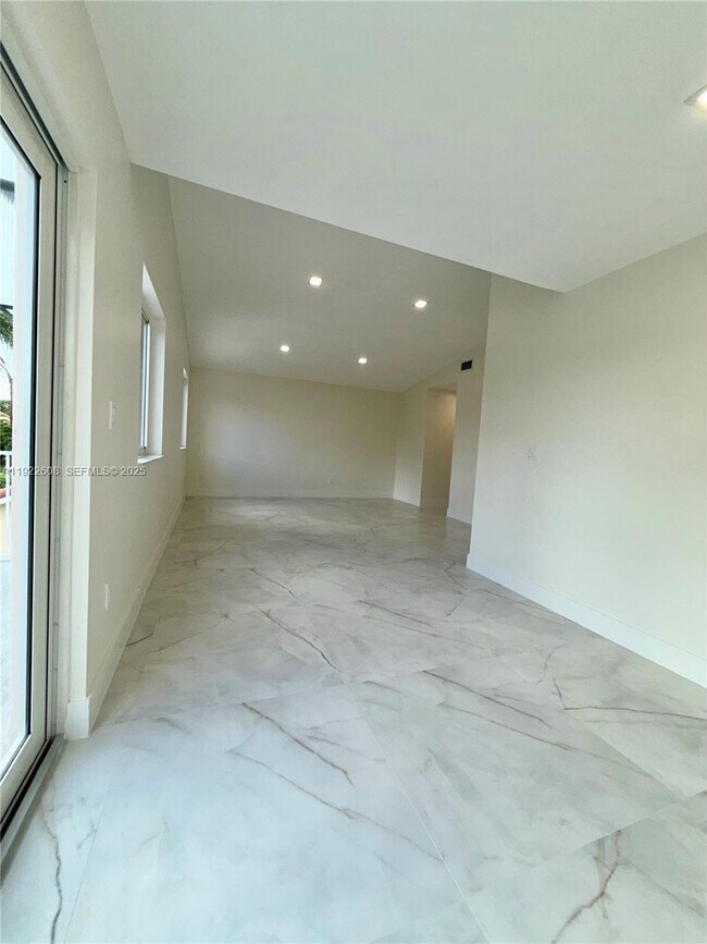 Building Photo - 15254 SW 109th St