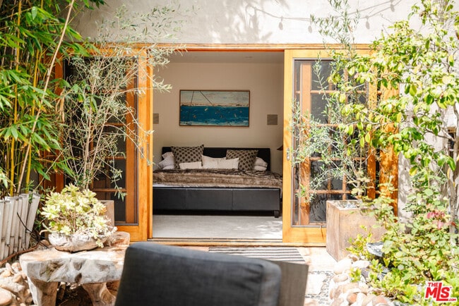 Building Photo - 1311 Maple St