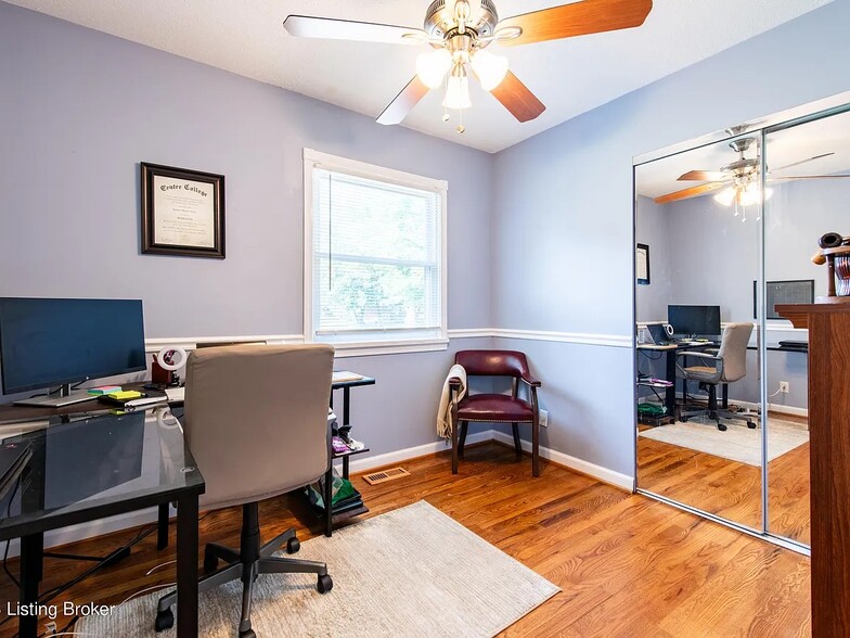 Building Photo - 3600 Willow Ct