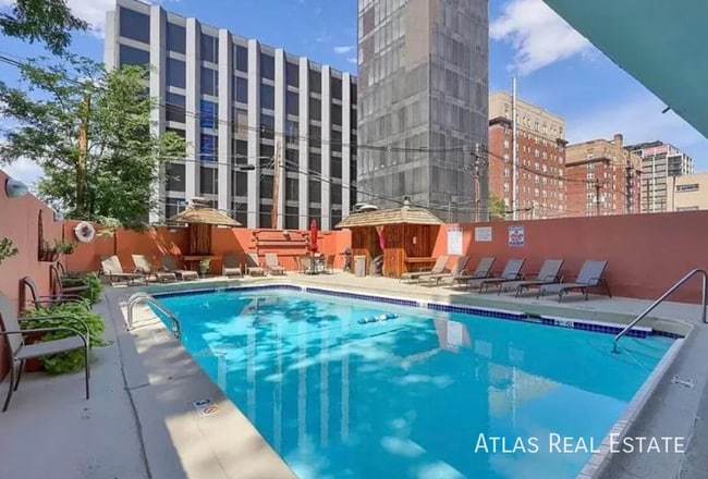 Building Photo - 909 Logan St