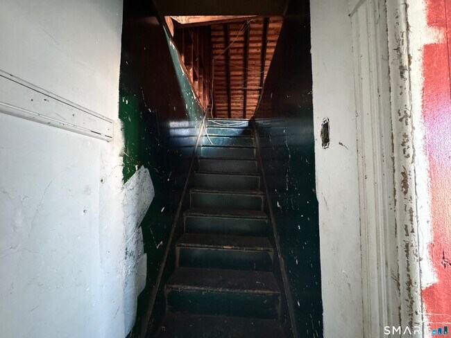 Building Photo - 57 Seaside Ave