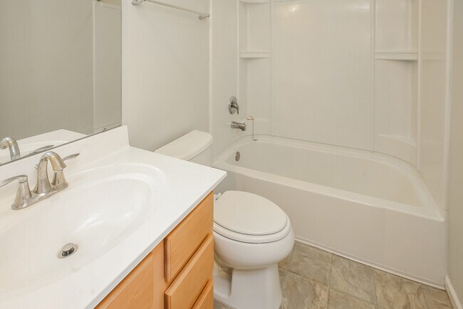 Building Photo - Preleased