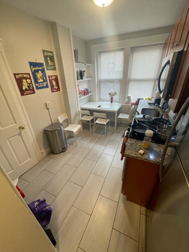 Building Photo - 235 Freeman St