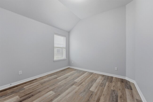 Building Photo - 453 Rockaway Dr
