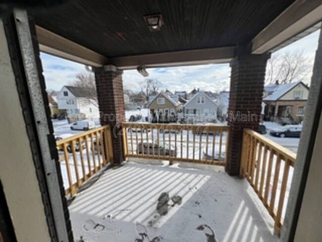 Building Photo - 9176 Chamberlain St