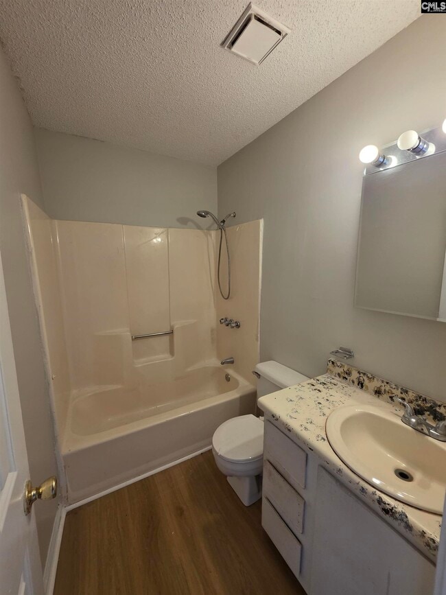 Building Photo - 1918 Jessamine Rd