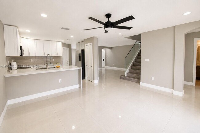 Building Photo - 16354 SW 48th Terrace