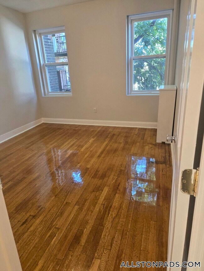 Building Photo - 1189 Commonwealth Ave