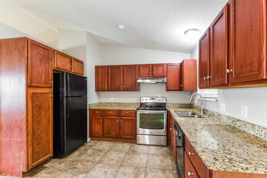 Building Photo - 3944 Walnut Ridge Ct