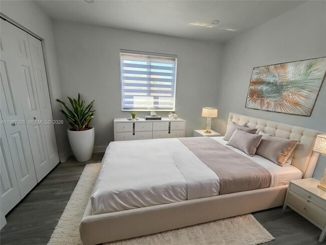 Building Photo - 1600 SW 157th Ave