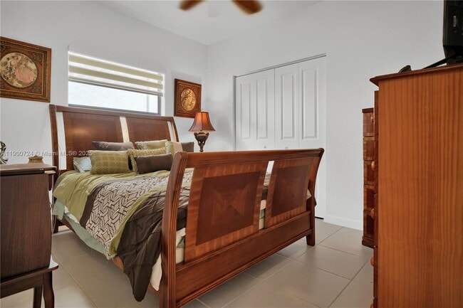 Building Photo - 151 NE 27th Terrace