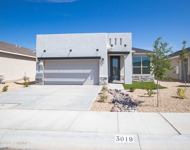 Primary Photo - 3019 San Jenaro Dr