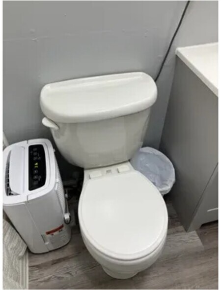 Building Photo - 23 Shirley St